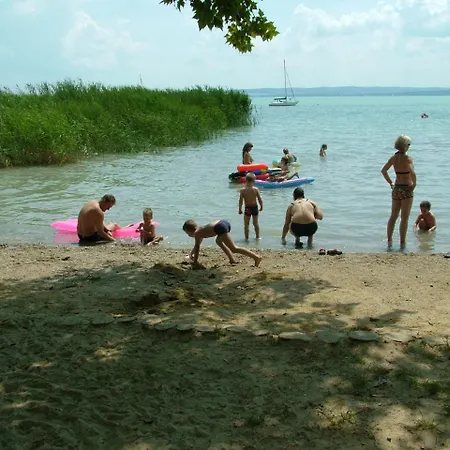 Sportbalaton Nyaralo Cosy Little Дом отдыха